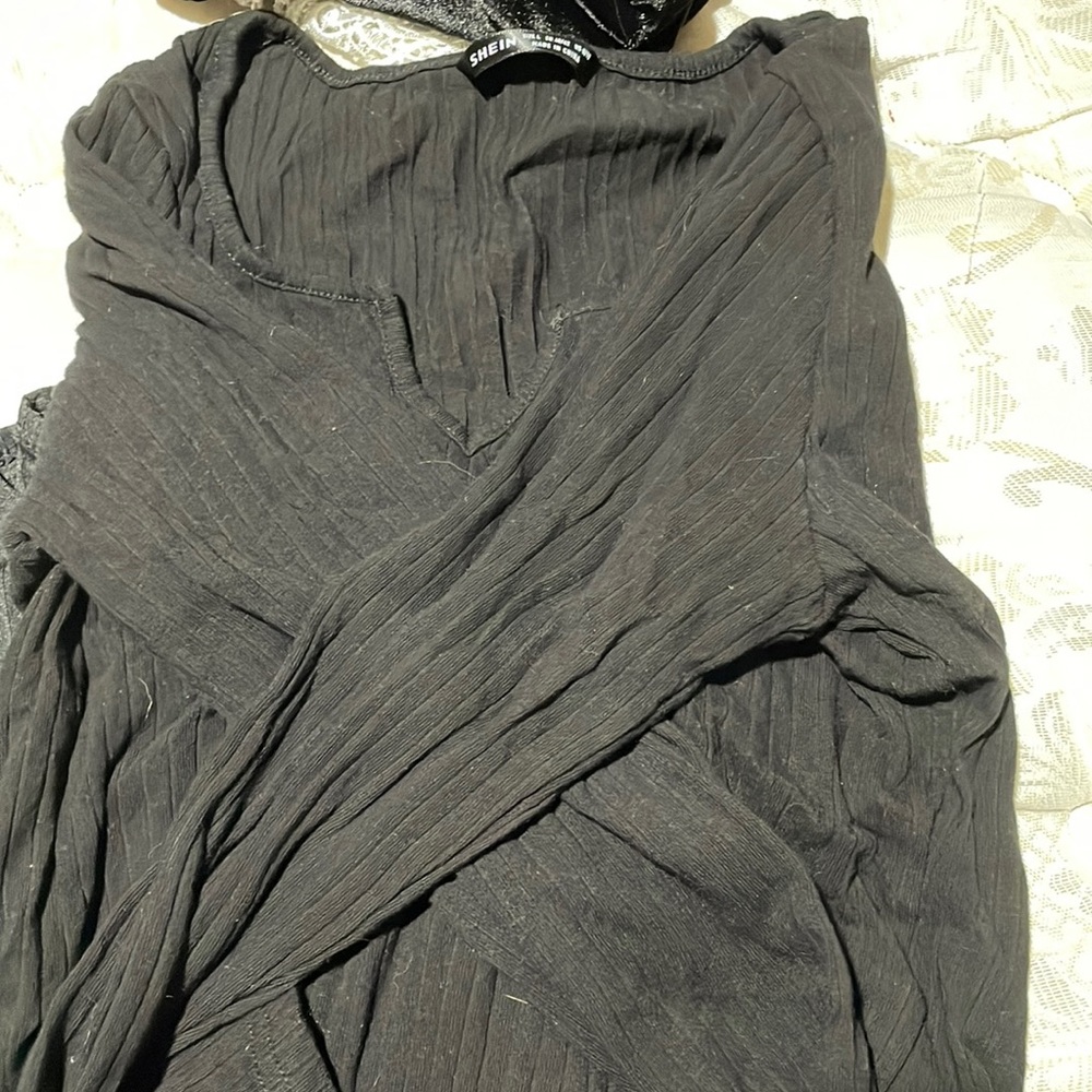 Black ripped v neck crop top